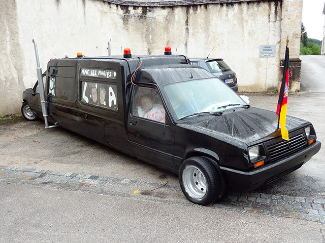 Bazouges-Voiture1.jpg
