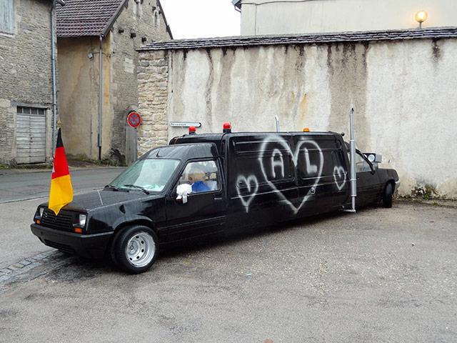 Bazouges-Voiture2.jpg