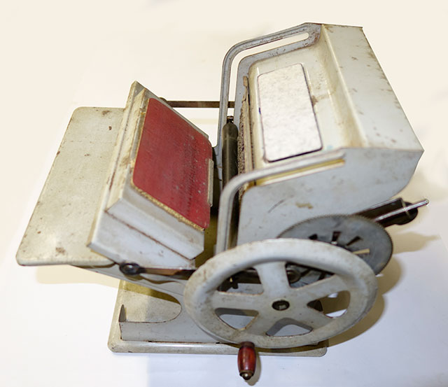 Presse jouet en tôle emboutie. PresseJouetToleEmboutie1.jpg