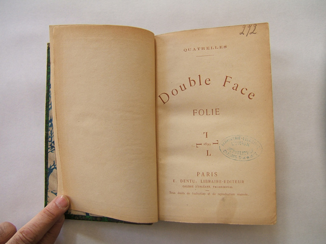 Double Face, titre marron